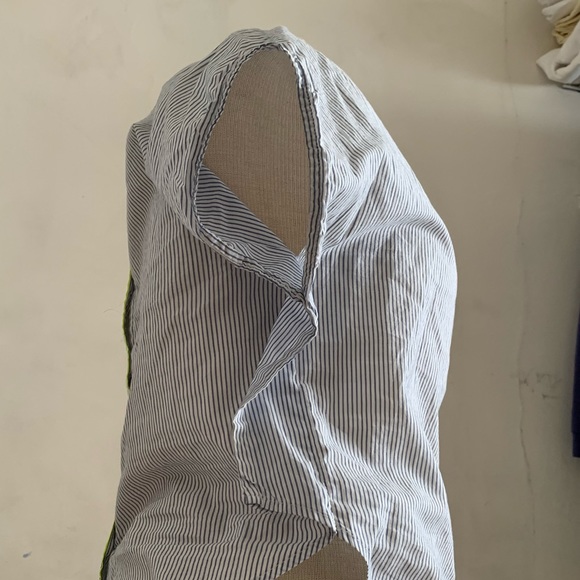 Backwards button-up shirt size 10-12 - Picture 9 of 13